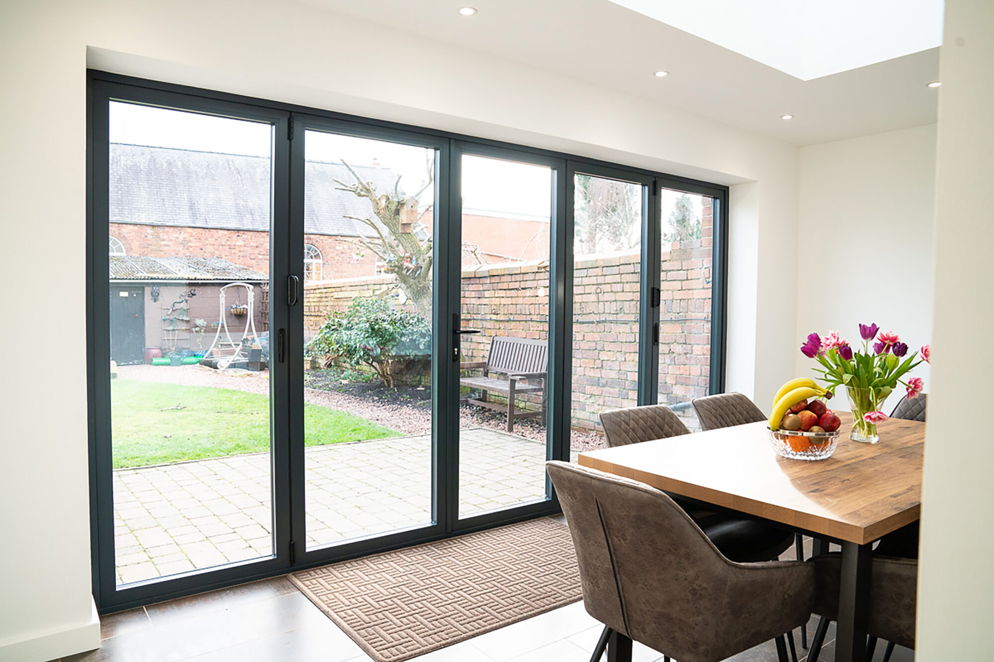 B17- Prestige Bi-fold 5 Pane Interior – Anthracite